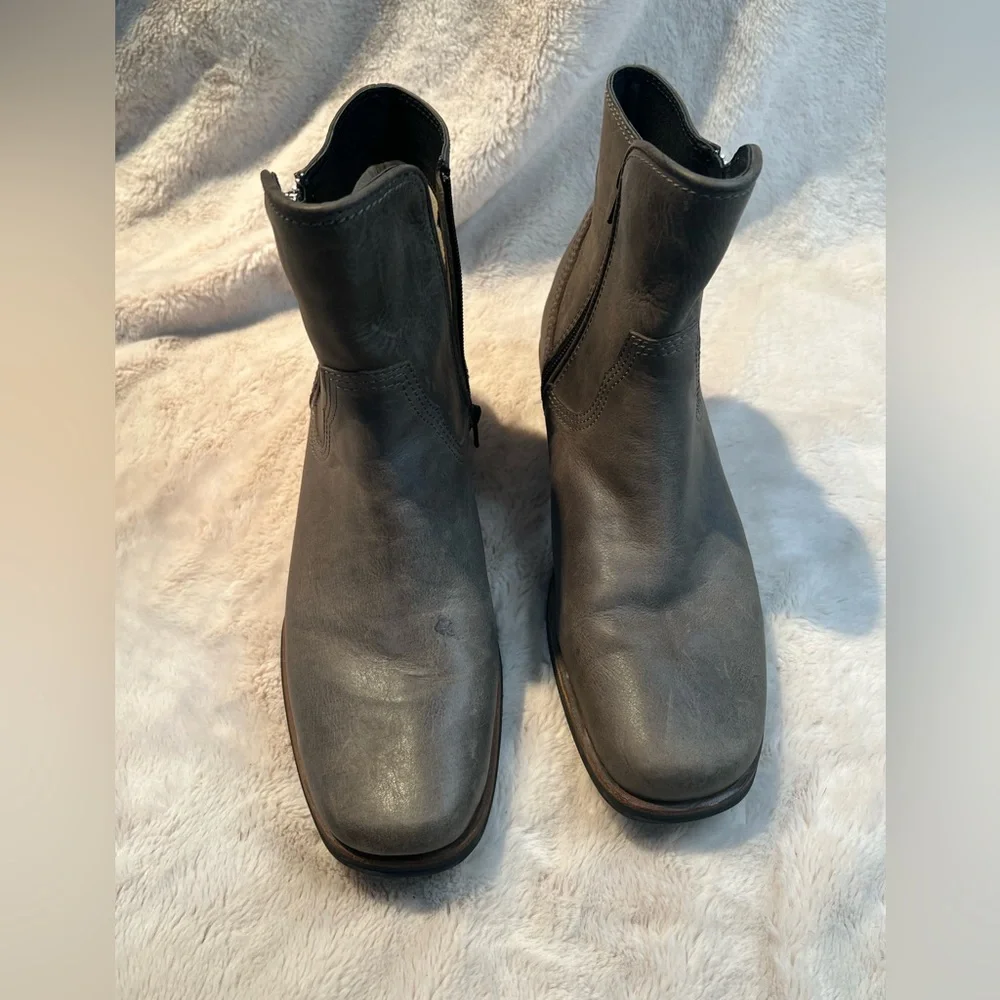 Wolky leather Boots women size 41 or 9.5 - Picture 2 of 7